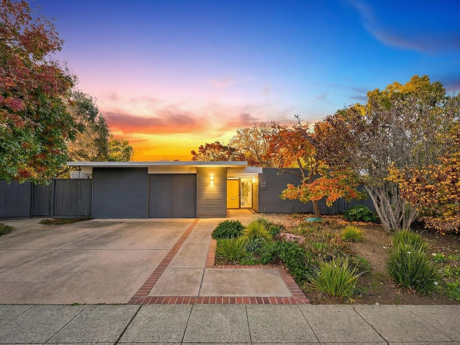 Palo Altoȫ淭סլ h(hun)@ʽ^ͥԺ G(sh)a  λÃ(yu)Խ